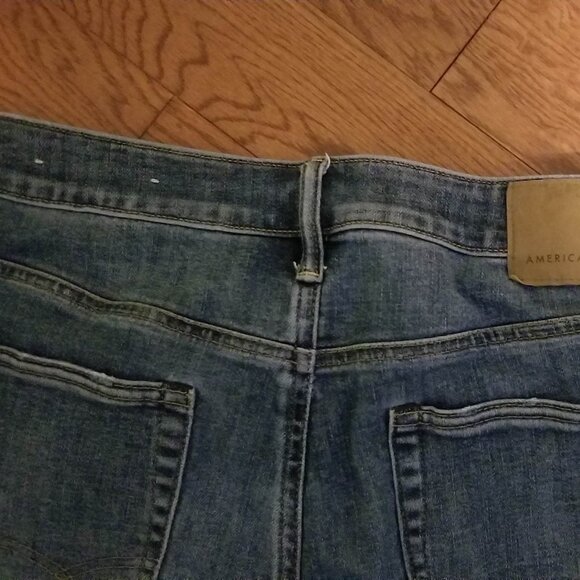 AE 32X32 Athletic skinny distressed jeans - Picture 8 of 10